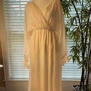 NEW Lulu’s Beautiful Cream Maxi Dress w/ Sexy Slit